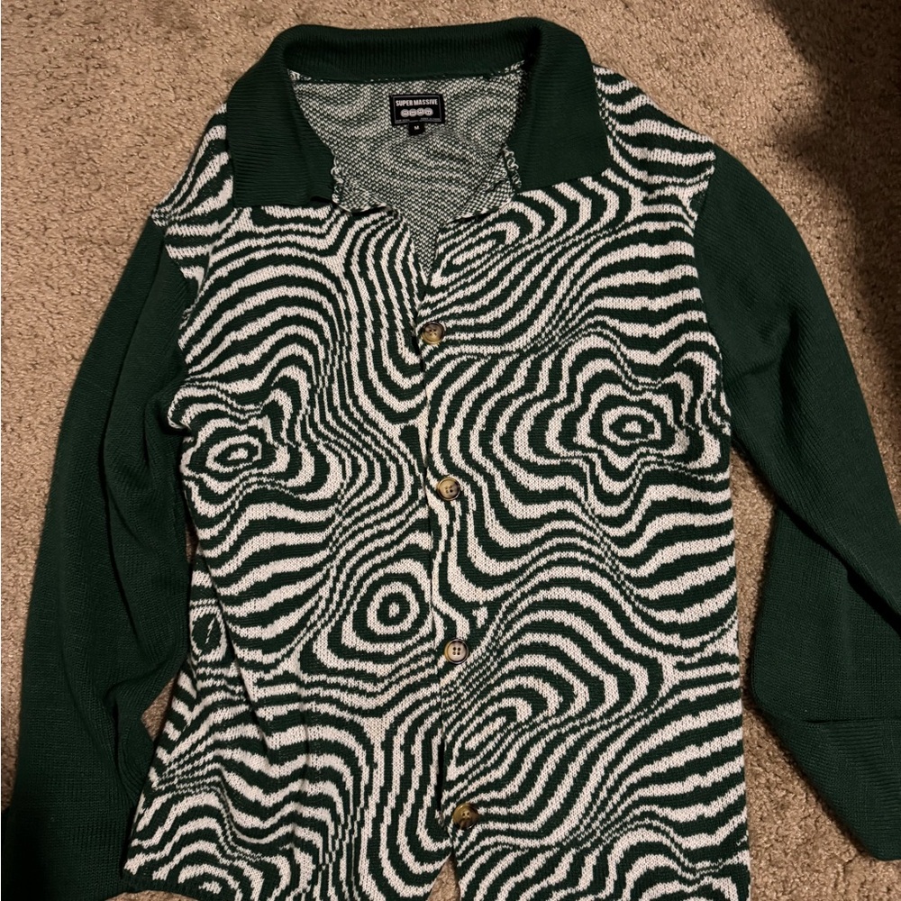 Super Massive green and white sweater button down men’s medium